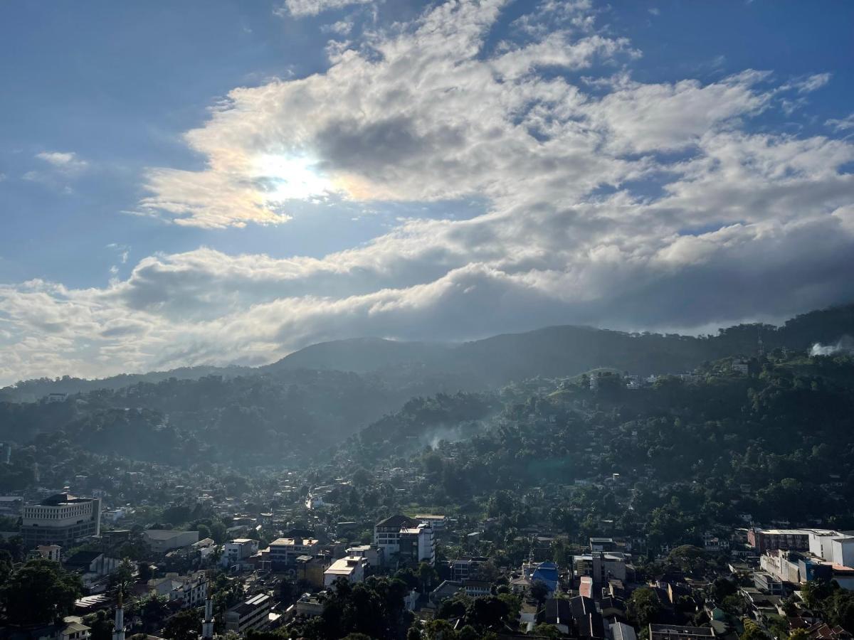 The Skydeck Κάντι Εξωτερικό φωτογραφία